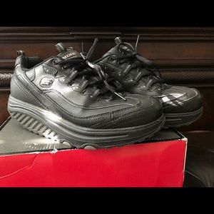 Weekend SALE! Skechers Shape-Ups ORIGINAL